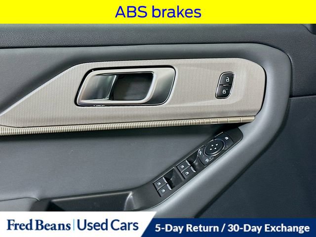 Used 2025 Ford Explorer Active image 23