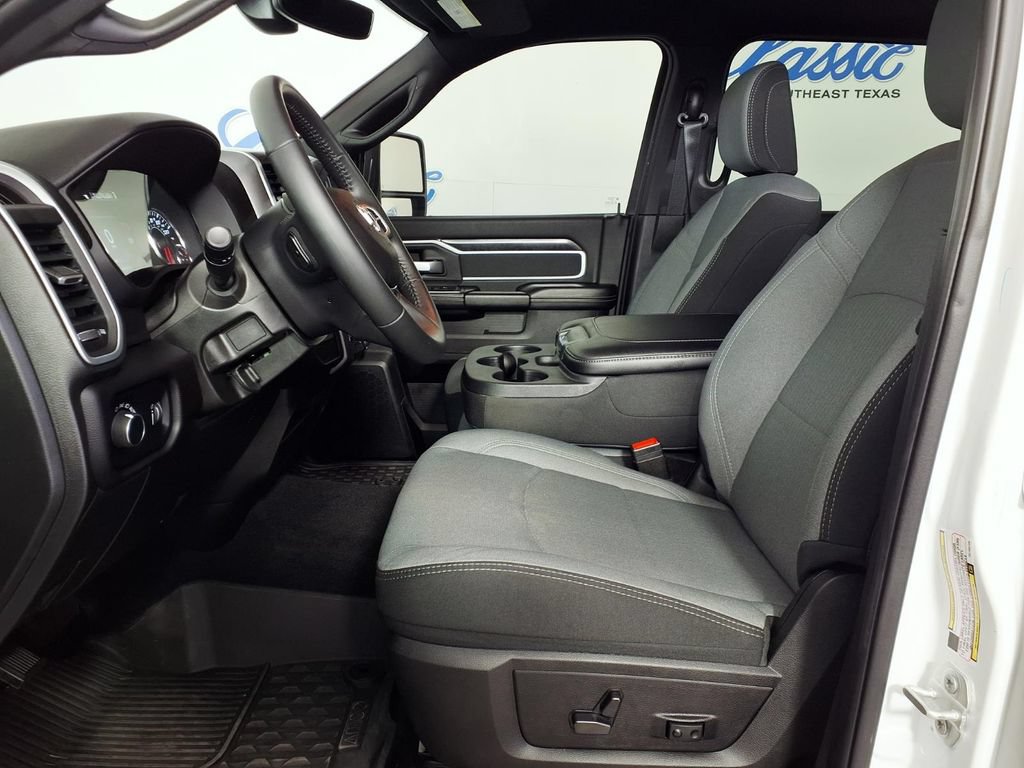 Used 2024 RAM 3500 SLT w/ Quick Order Package 2YG SLT AWD/4WD image 8