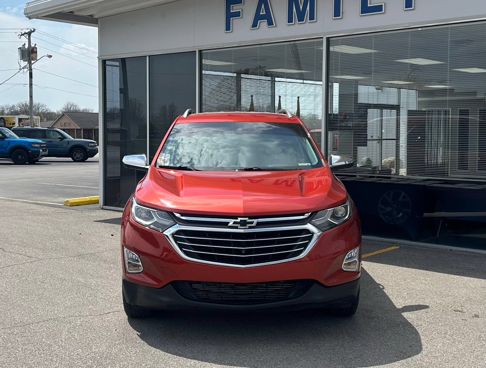 Used 2020 Chevrolet Equinox Premier AWD/4WD image 2