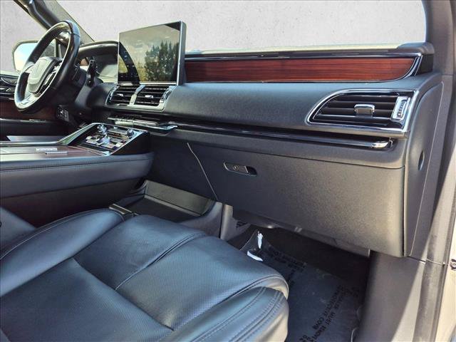 Used 2023 Lincoln Navigator Reserve AWD/4WD image 27