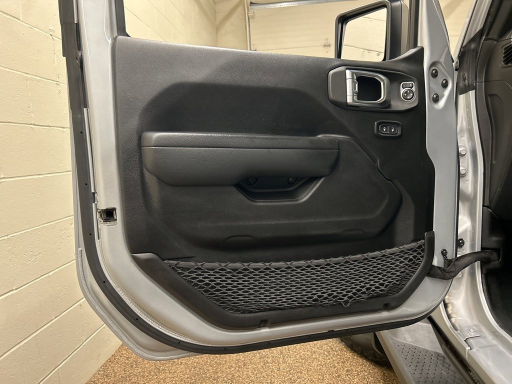 Used 2022 Jeep Wrangler Unlimited Sport image 13