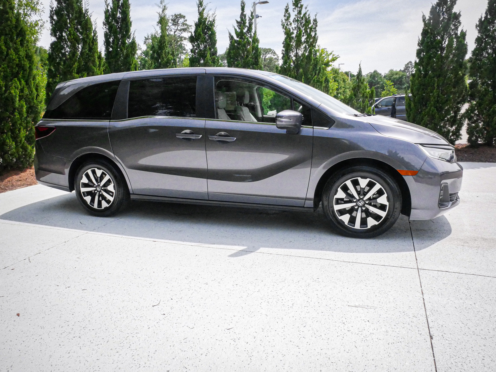 Used 2026 Honda Odyssey EX-L image 11