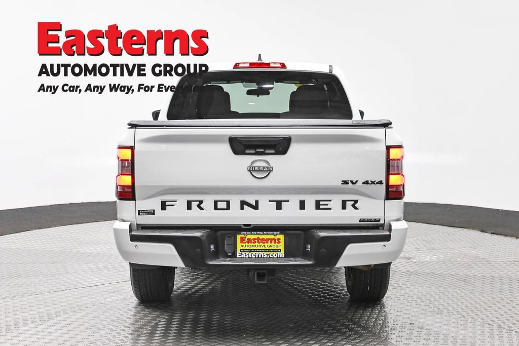 Used 2023 Nissan Frontier SV w/ Midnight Edition Package AWD/4WD image 6