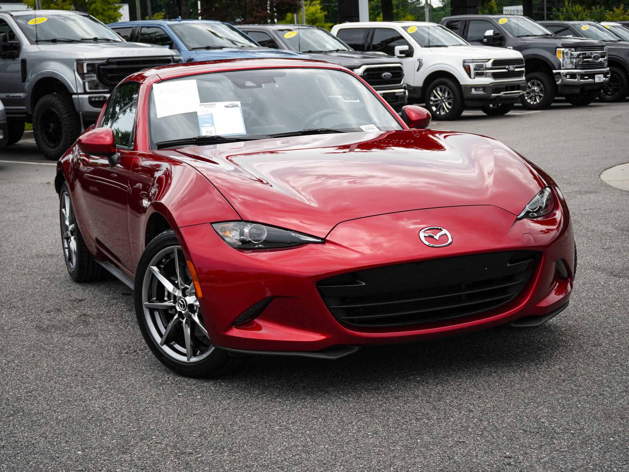 Used 2022 MAZDA MX-5 Miata RF Grand Touring RWD image 2
