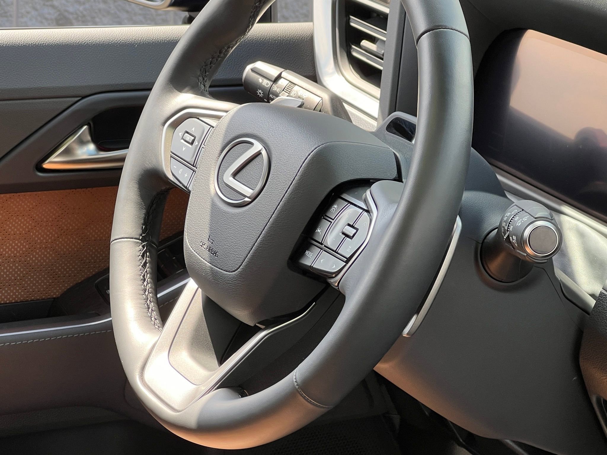 Used 2024 Lexus GX 550 w/ Accessory Package (2T) AWD/4WD image 33