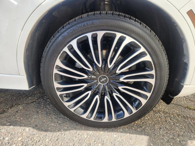 Certified 2023 Lincoln Aviator Black Label w/ Dynamic Handling Package AWD/4WD image 21