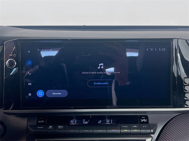 Used 2025 Toyota Camry SE image 20