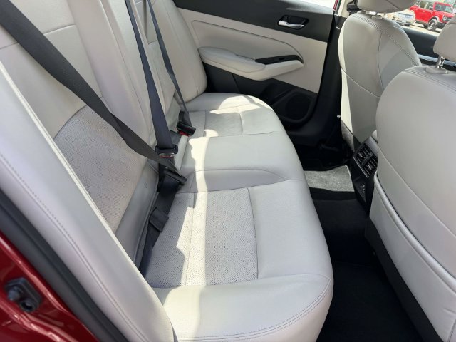 Used 2023 Nissan Altima 2.5 SL AWD/4WD image 12