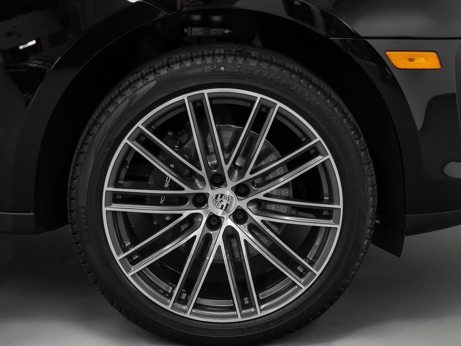 Used 2025 Porsche Macan image 15