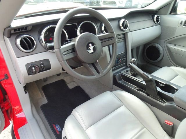 Used 2006 Ford Mustang Premium RWD image 14