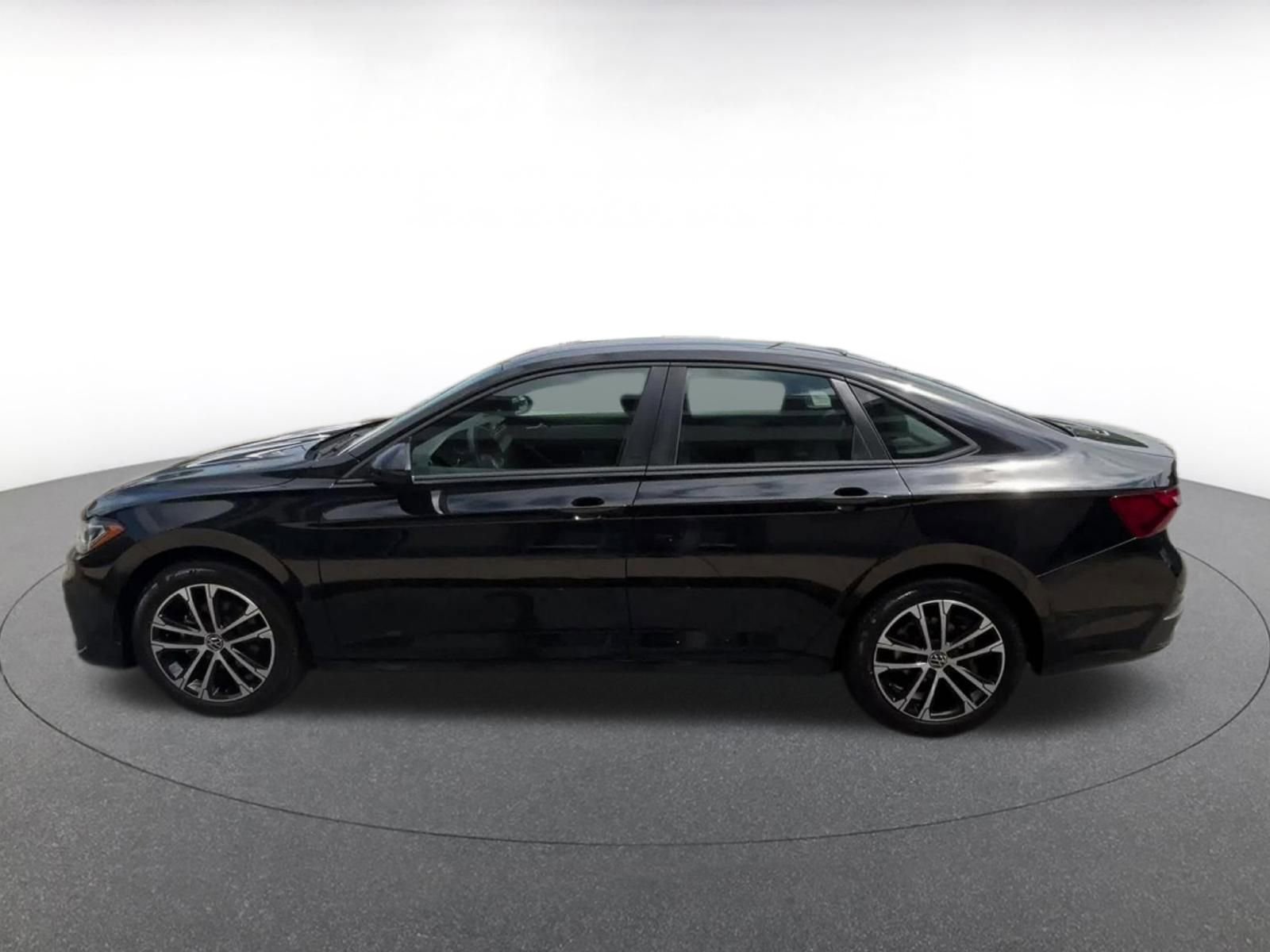 Used 2025 Volkswagen Jetta Sport FWD image 10