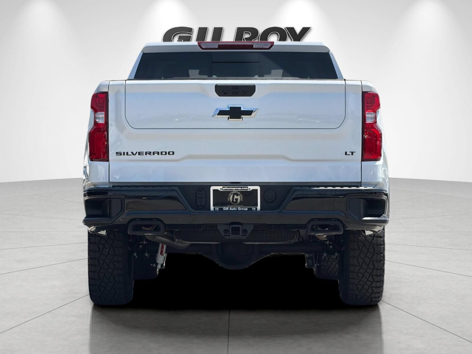 New 2026 Chevrolet Silverado 1500 LT Trail Boss w/ Dark Appearance Package AWD/4WD image 4