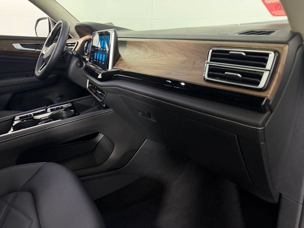 Used 2024 Volkswagen Atlas SE FWD image 33