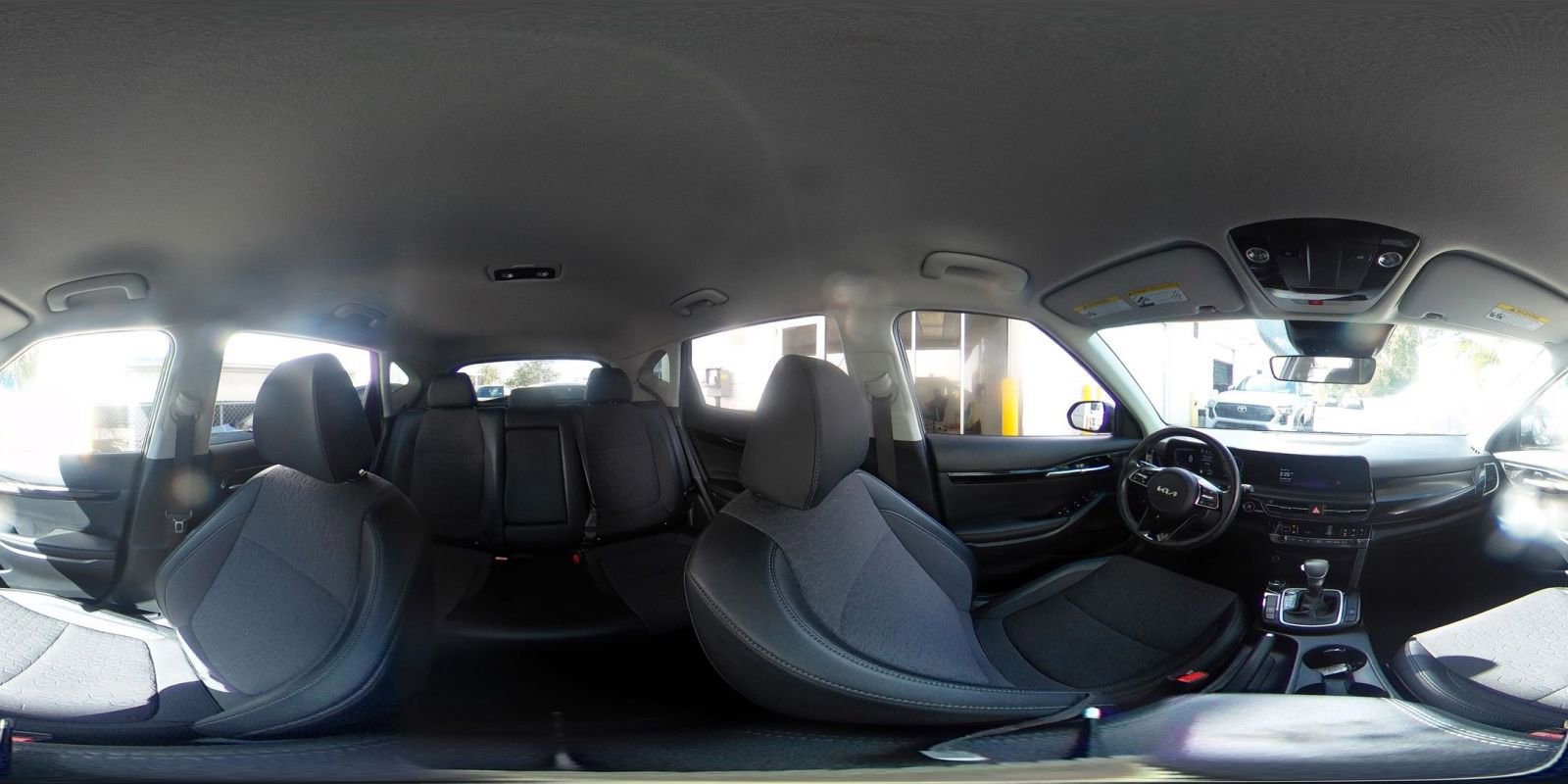 Used 2025 Kia Seltos S image 44