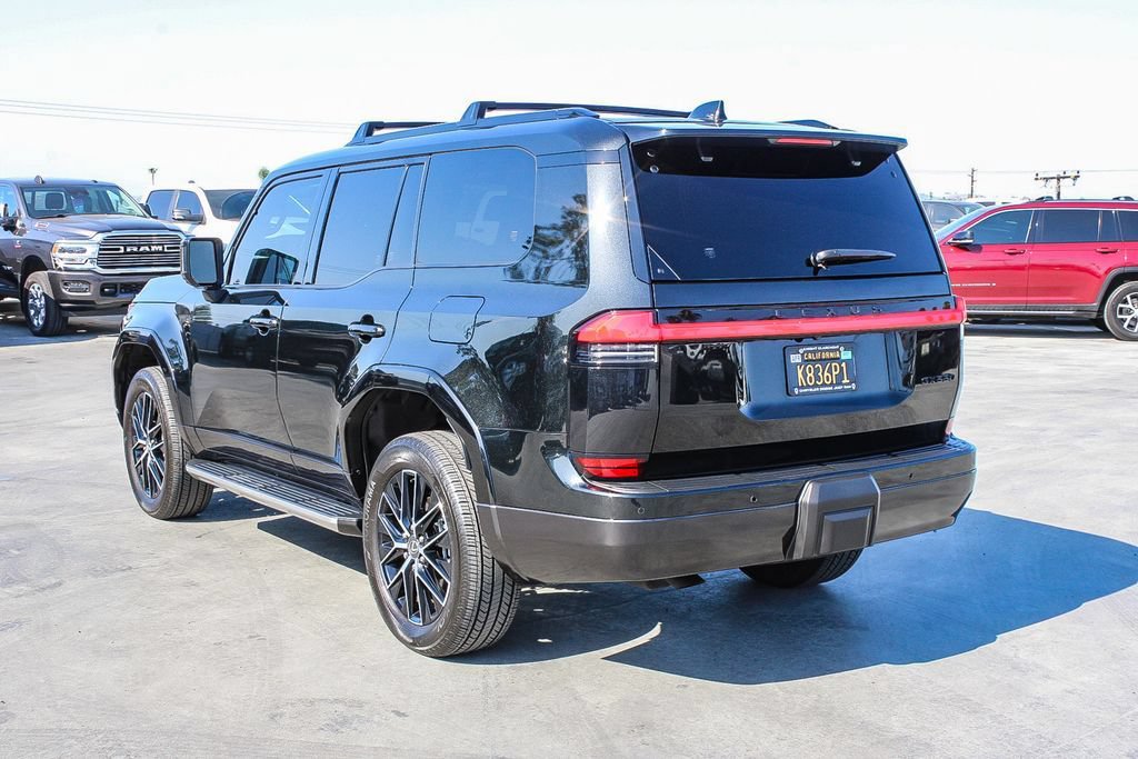 Used 2025 Lexus GX 550 w/ Cold Area Package AWD/4WD image 7