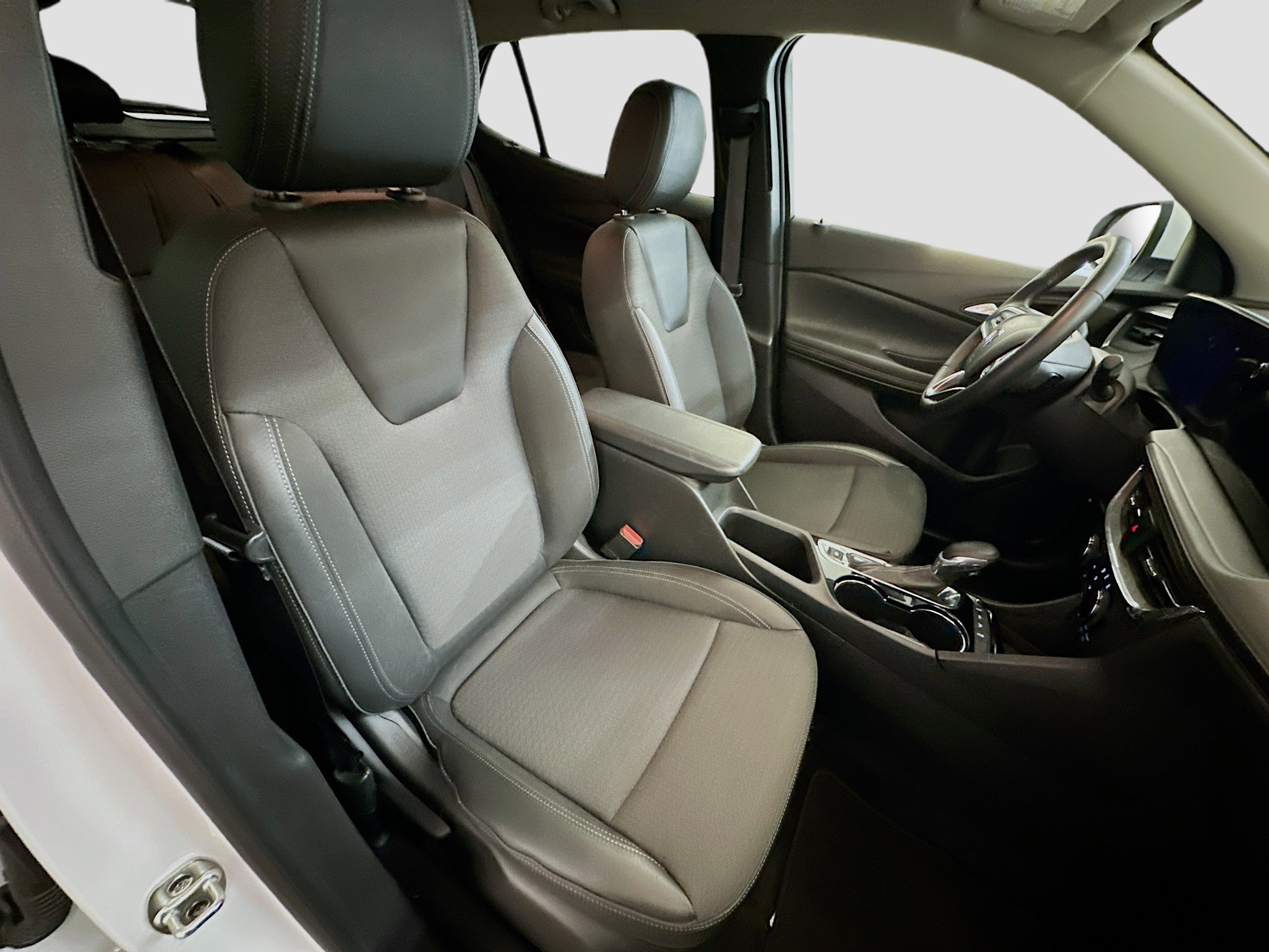 Used 2025 Buick Encore GX Preferred image 31