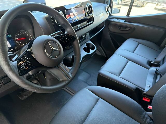 New 2026 Mercedes-Benz Sprinter 2500 image 10