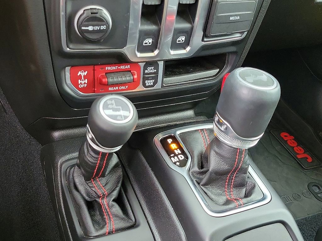 Used 2023 Jeep Wrangler Rubicon image 16