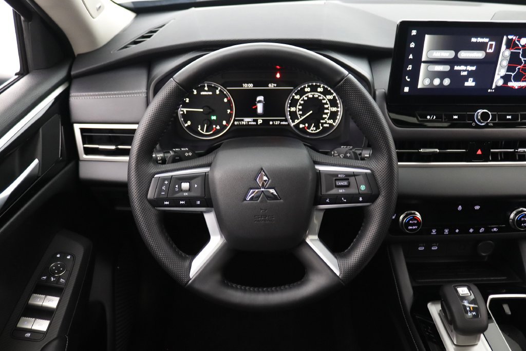 Used 2026 Mitsubishi Outlander AWD image 22