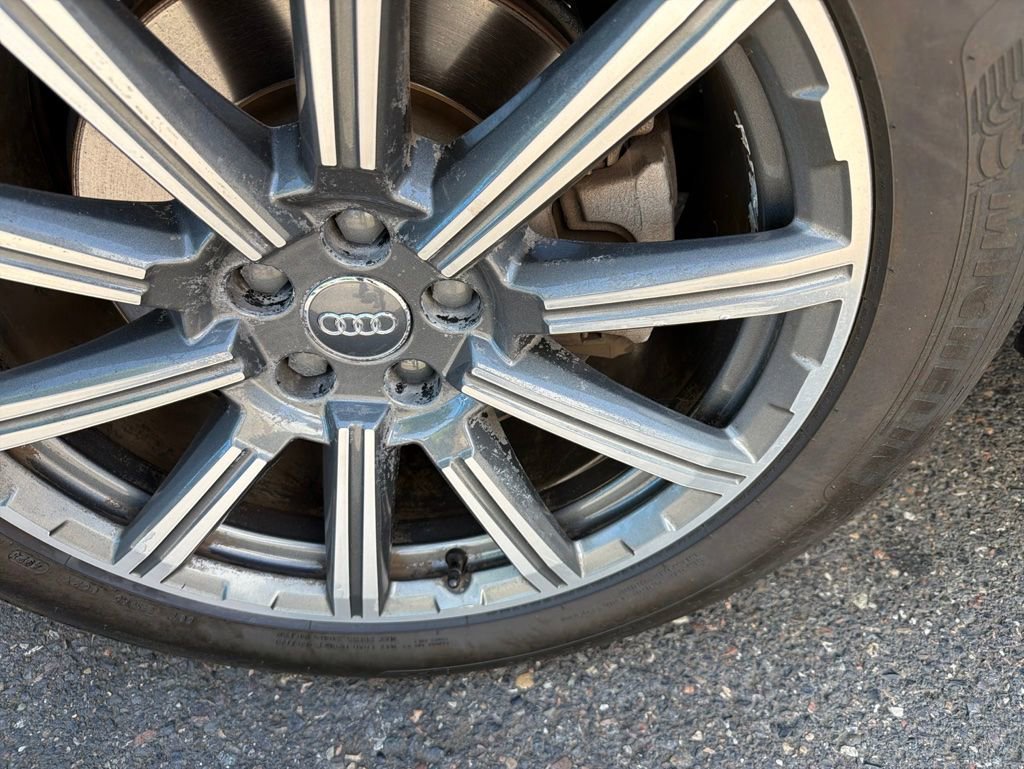Used 2018 Audi Q7 3.0T Prestige w/ Prestige Package AWD/4WD image 7