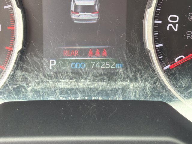 Used 2022 Toyota RAV4 XLE Premium AWD/4WD image 19