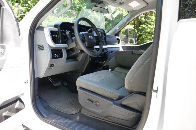 Used 2024 Ford F250 XLT w/ FX4 Off-Road Package image 16