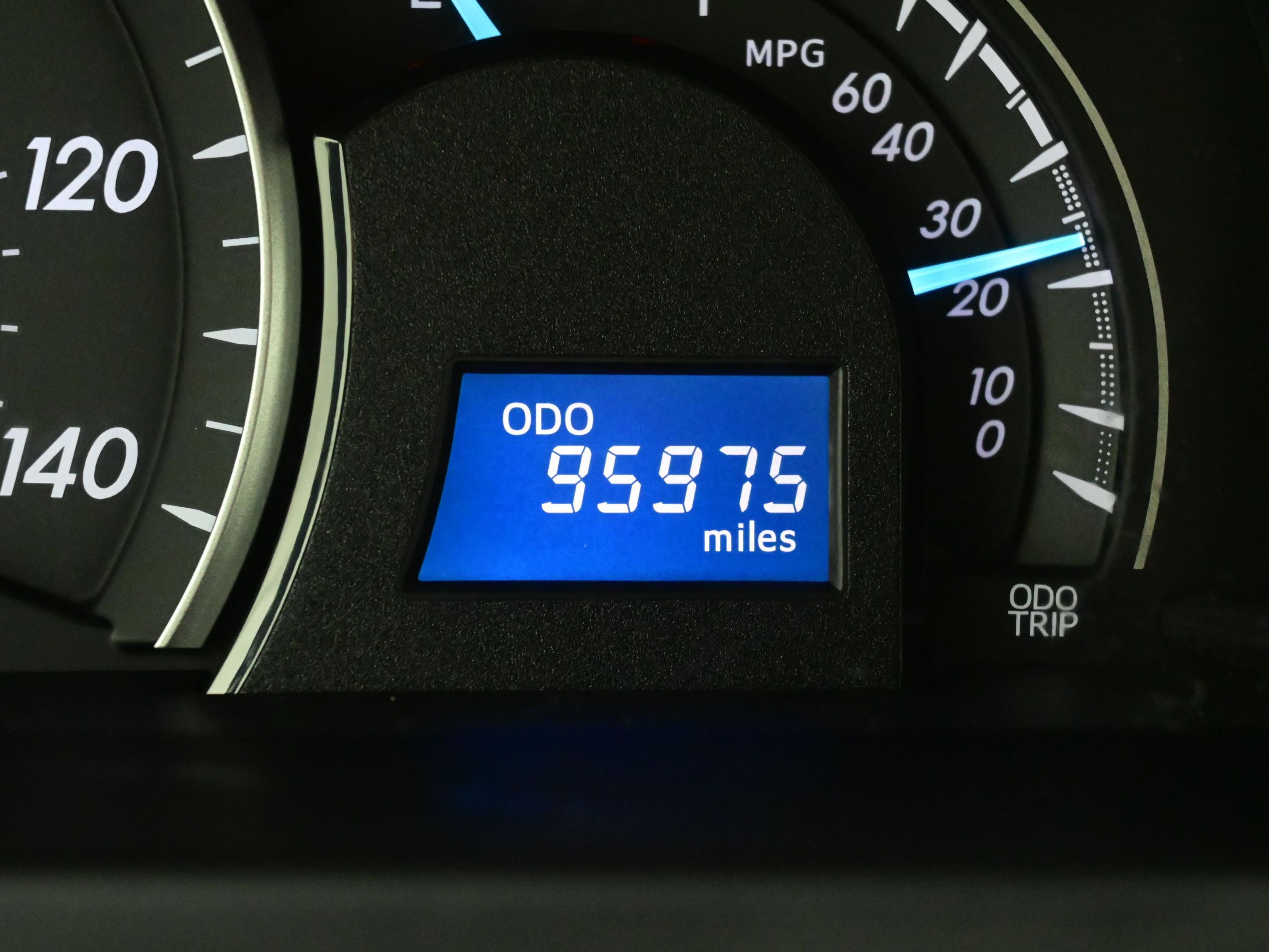 Used 2013 Toyota Camry L image 22