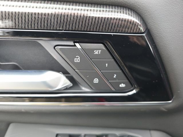 New 2026 GMC Yukon Elevation image 8