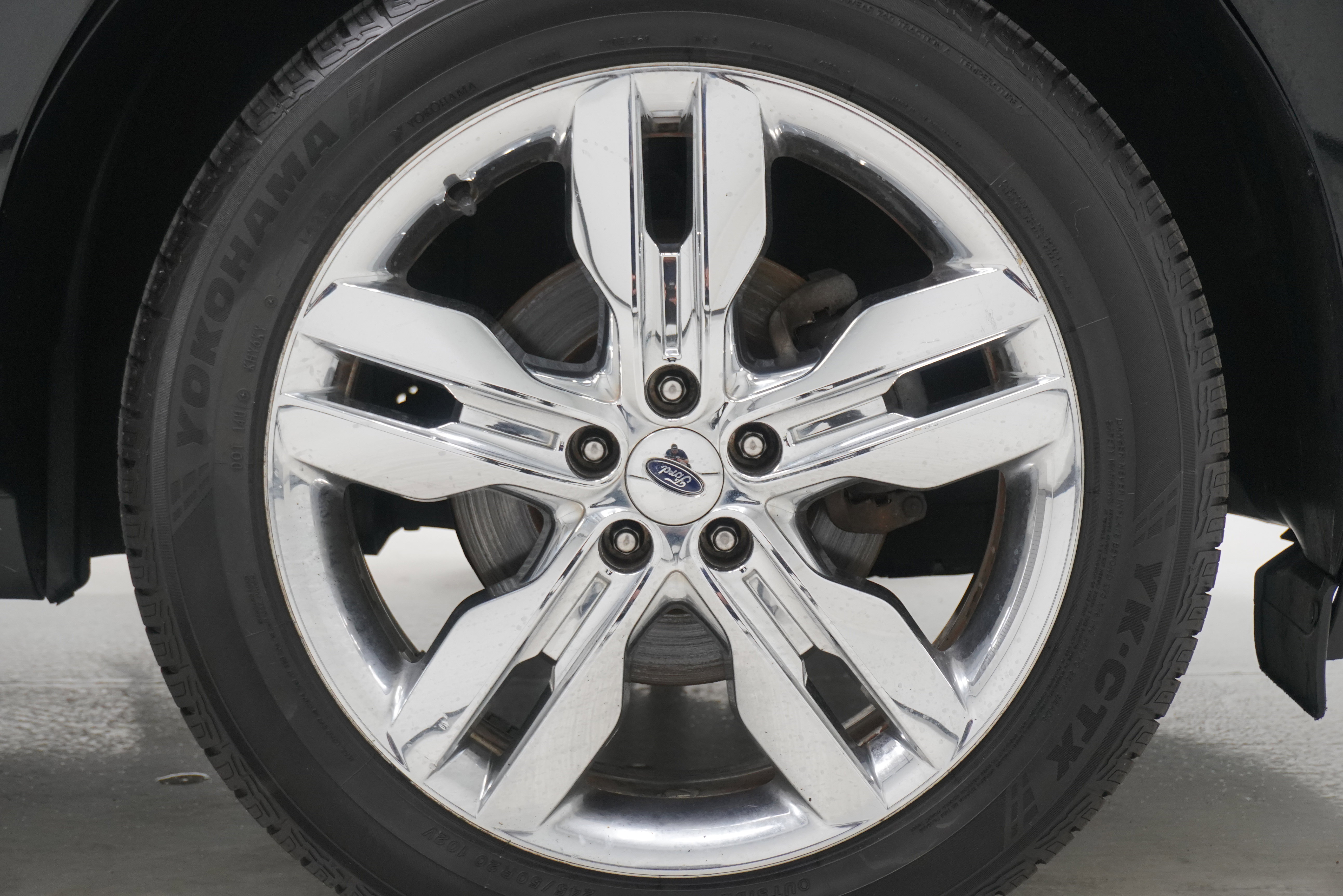 Used 2013 Ford Edge Limited w/ Driver Entry Pkg FWD image 24