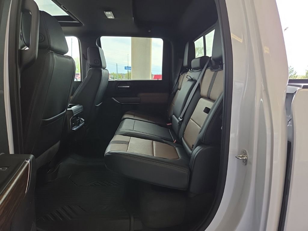 Used 2022 Chevrolet Silverado 3500 High Country w/ Safety Package II AWD/4WD image 31