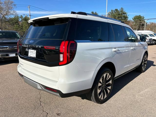 Used 2025 Ford Expedition Platinum w/ Driver's Package AWD/4WD image 3