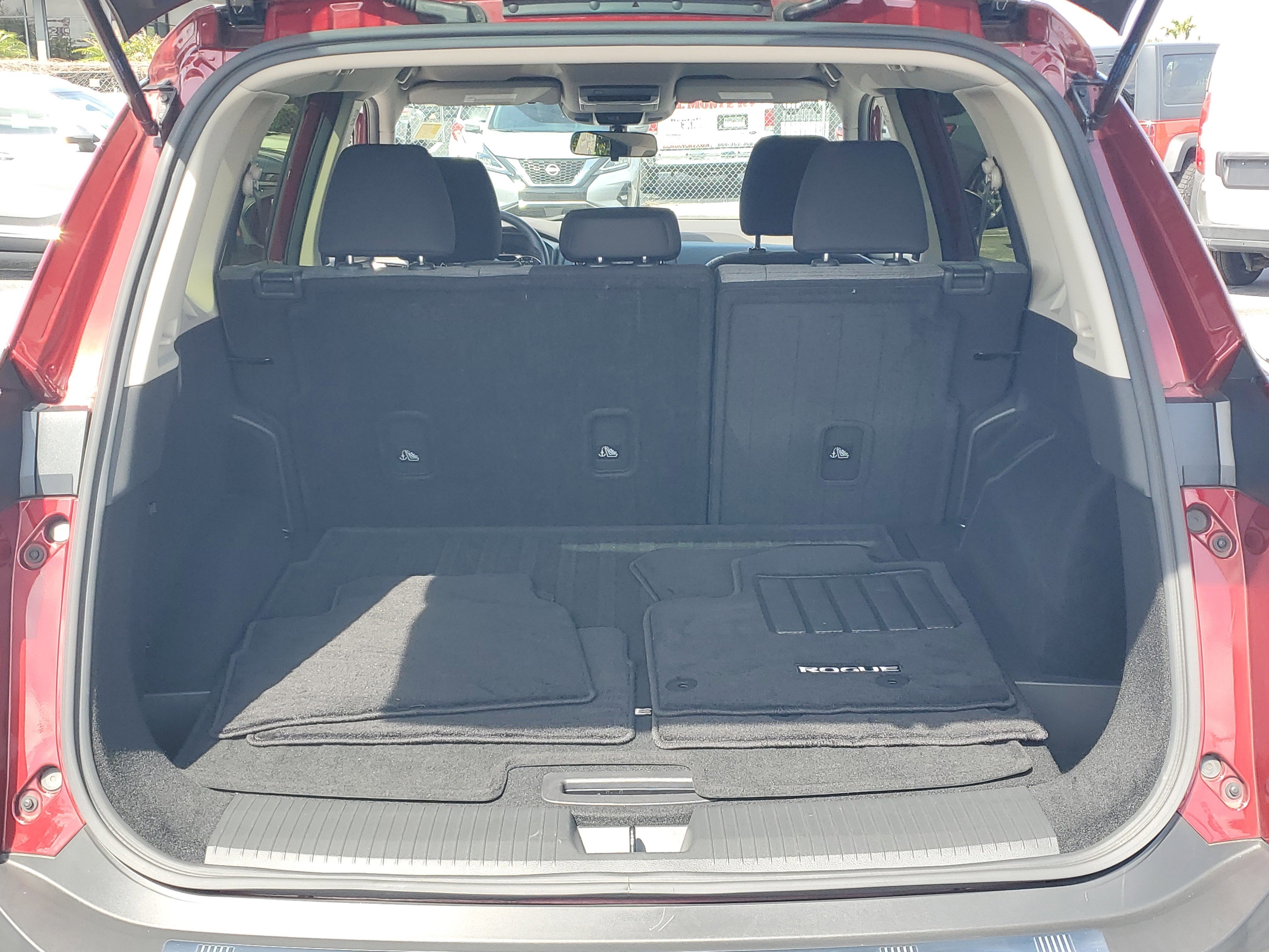 Certified 2023 Nissan Rogue SV FWD image 6