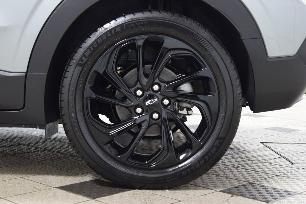 New 2027 Chevrolet Bolt RS w/ Technology Package FWD image 27