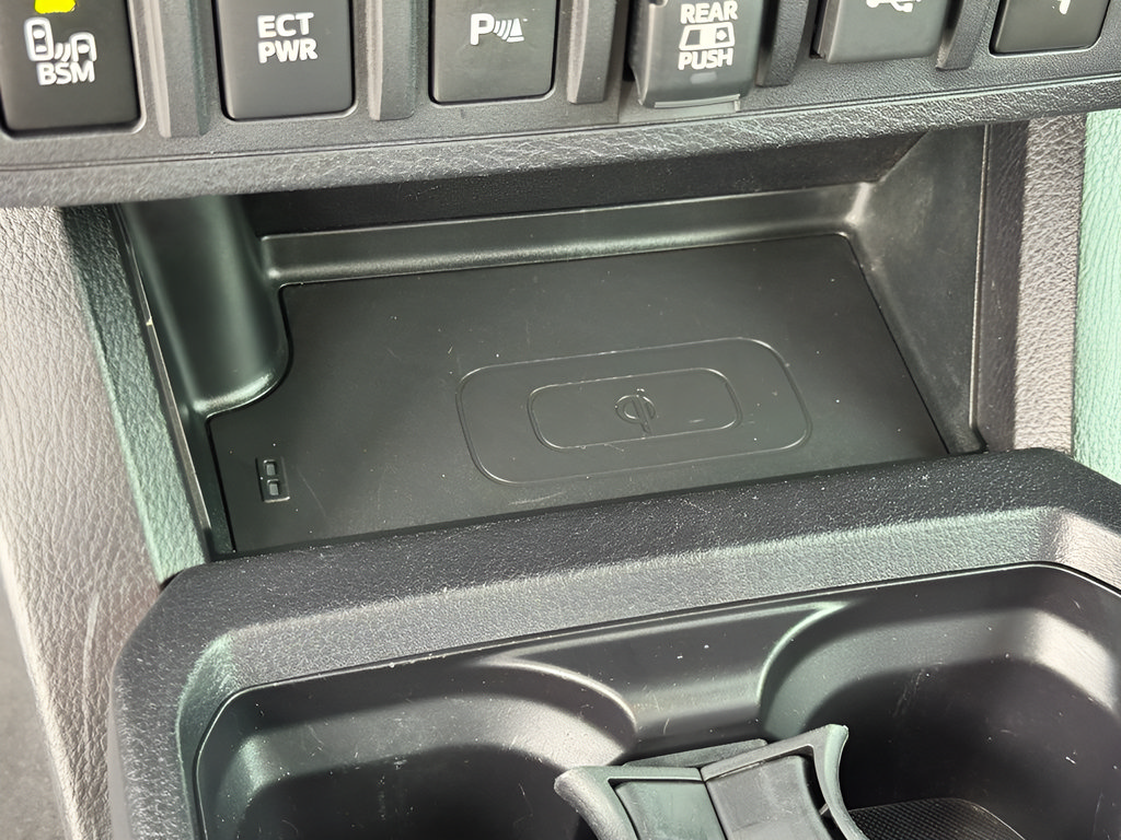 Used 2022 Toyota Tacoma TRD Off-Road w/ Technology Package AWD/4WD image 27