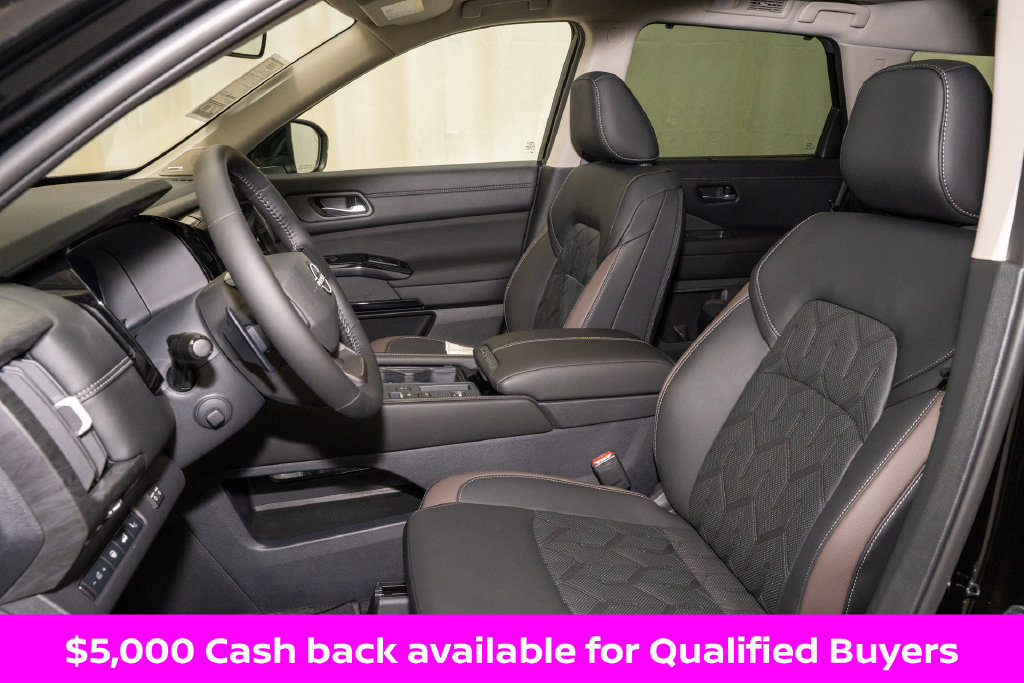 New 2026 Nissan Pathfinder Platinum w/ Accent Package FWD image 14