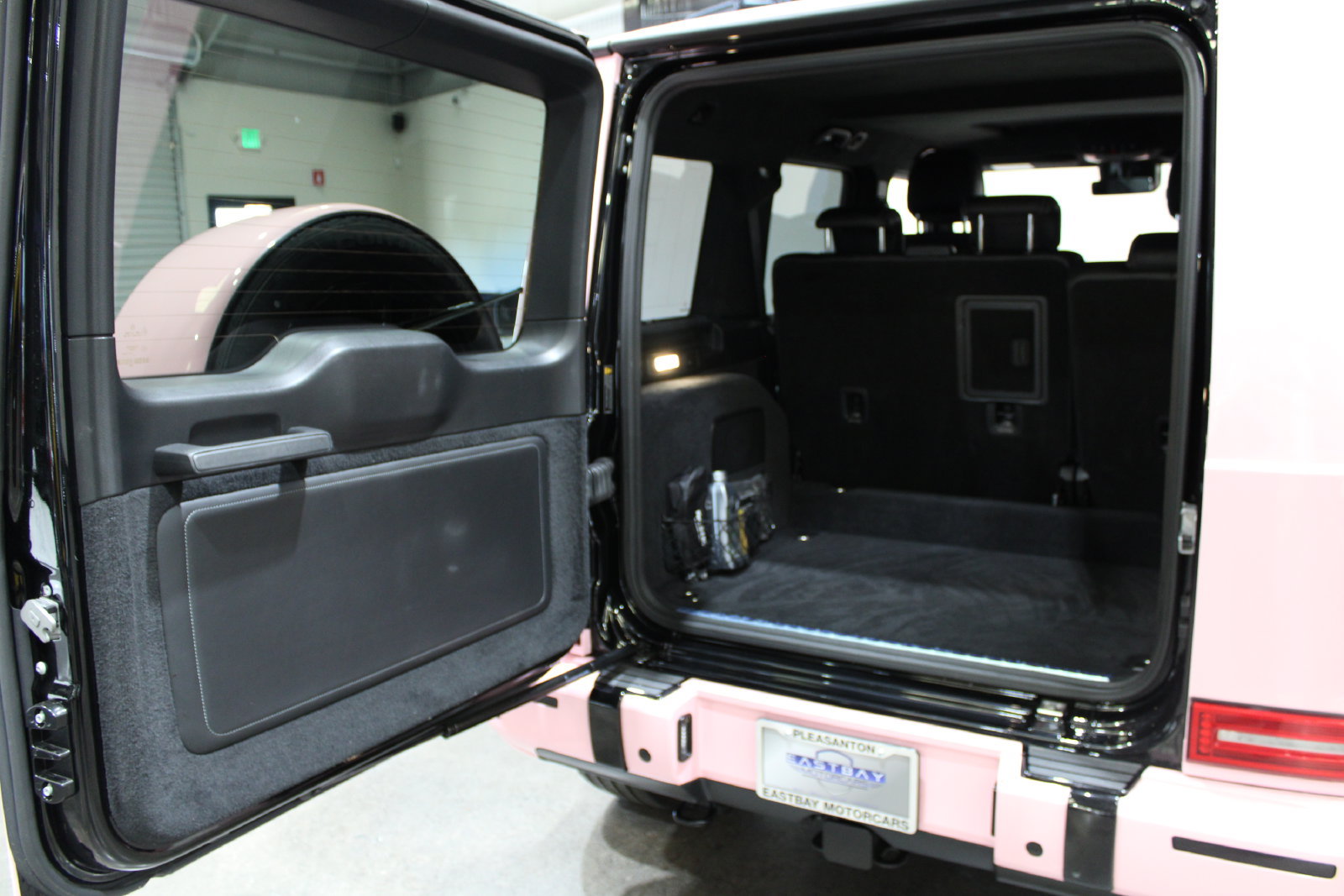 Used 2024 Mercedes-Benz G 550 image 14