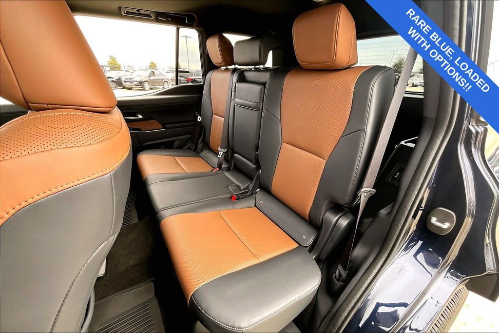 Used 2025 Lexus GX 550 image 34