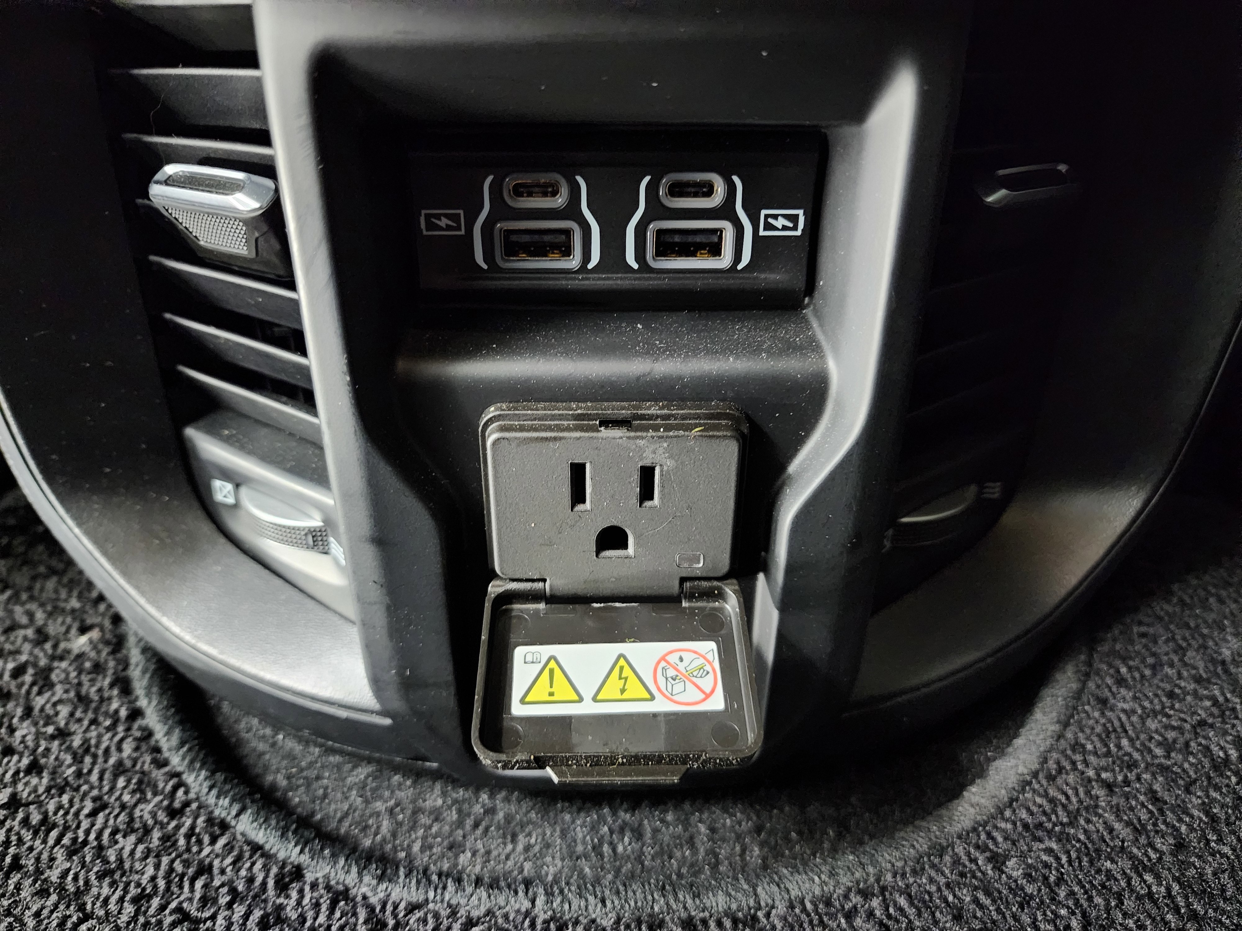 Used 2023 RAM 3500 Laramie image 43