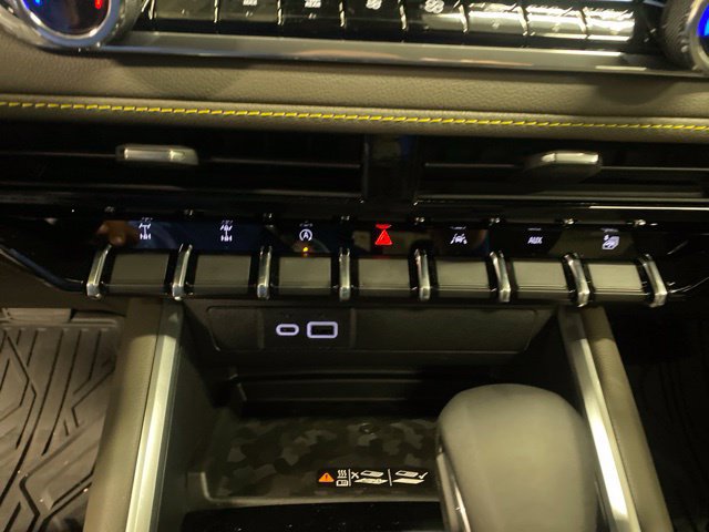 New 2026 Chevrolet Colorado ZR2 w/ Technology Package AWD/4WD image 20