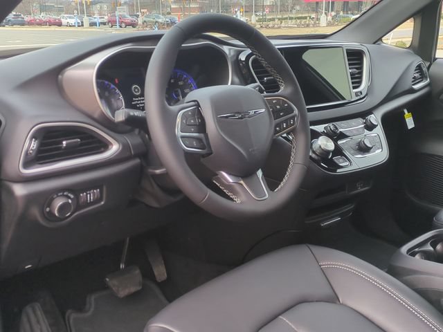 New 2026 Chrysler Voyager LX FWD image 29