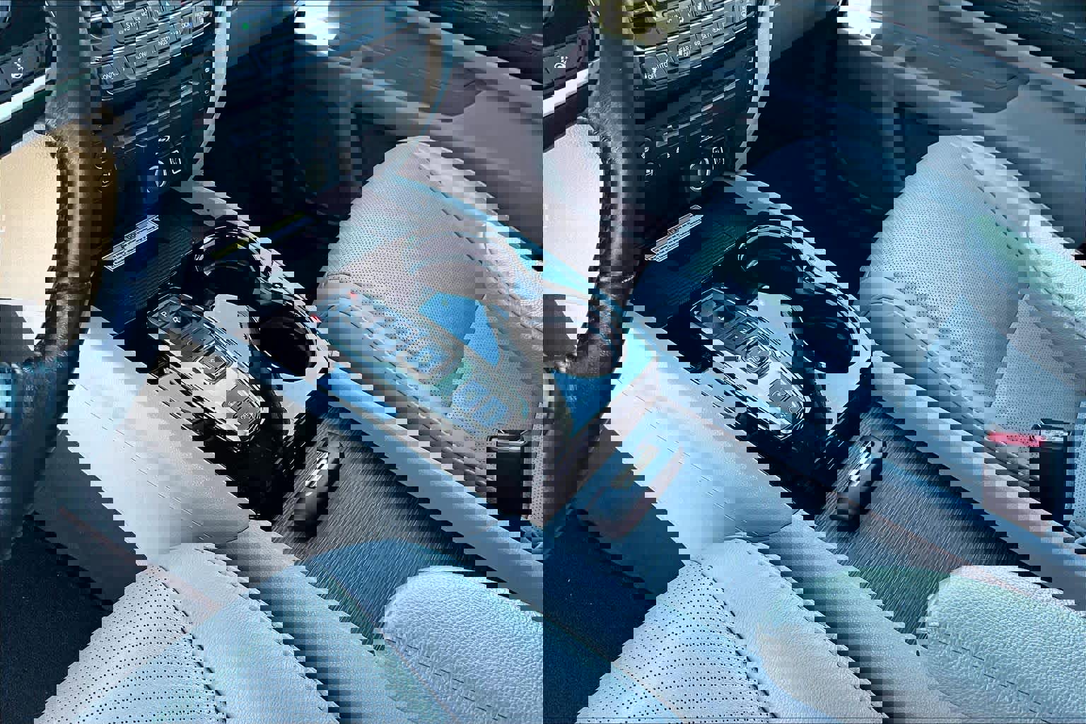 Used 2020 Honda Pilot Elite image 16