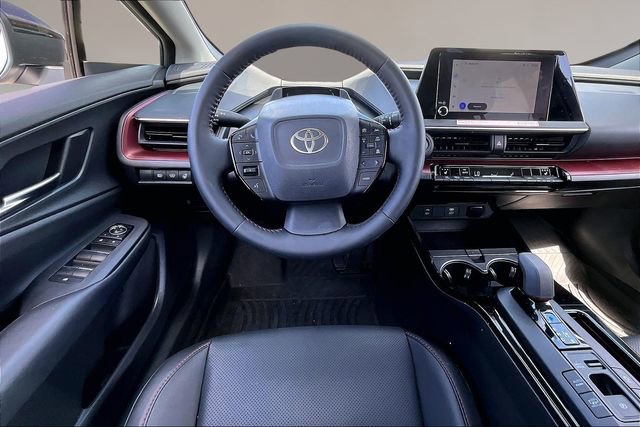 Used 2025 Toyota Prius Plug-In Hybrid image 8