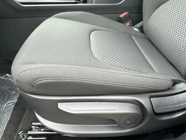 New 2026 Kia Sportage LX FWD image 31