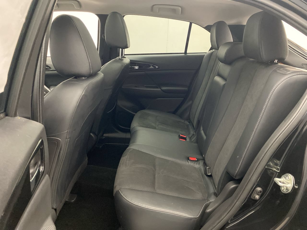 Used 2022 Mitsubishi Eclipse Cross AWD image 26