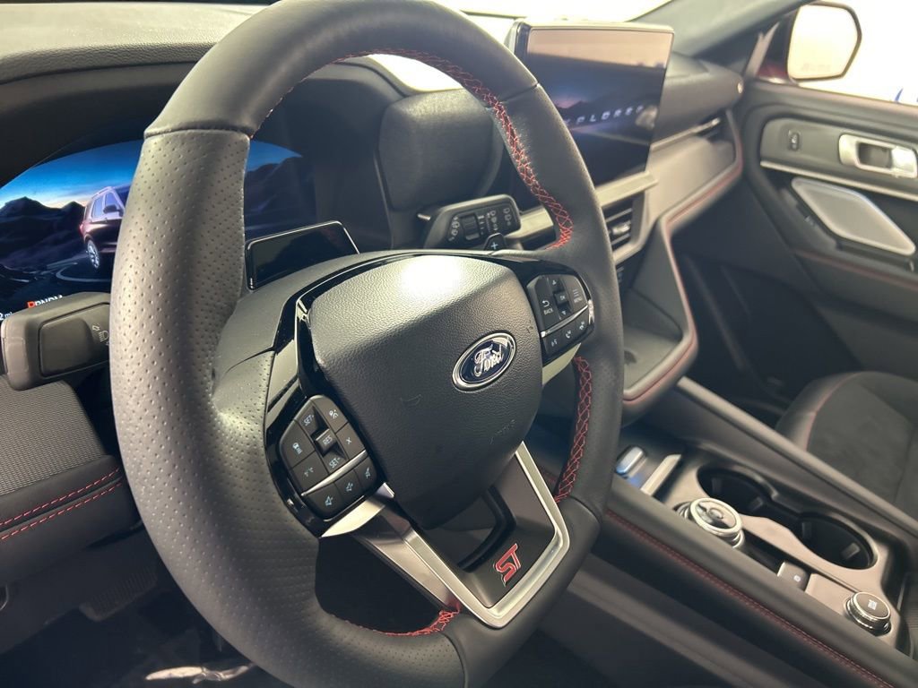 Used 2025 Ford Explorer ST w/ Sun And Sound Package image 13