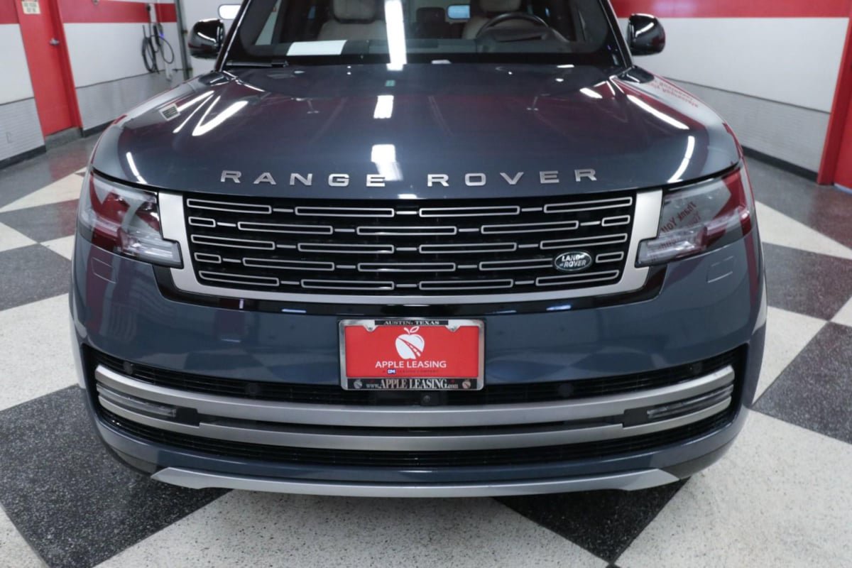 Used 2024 Land Rover Range Rover SE AWD/4WD image 4