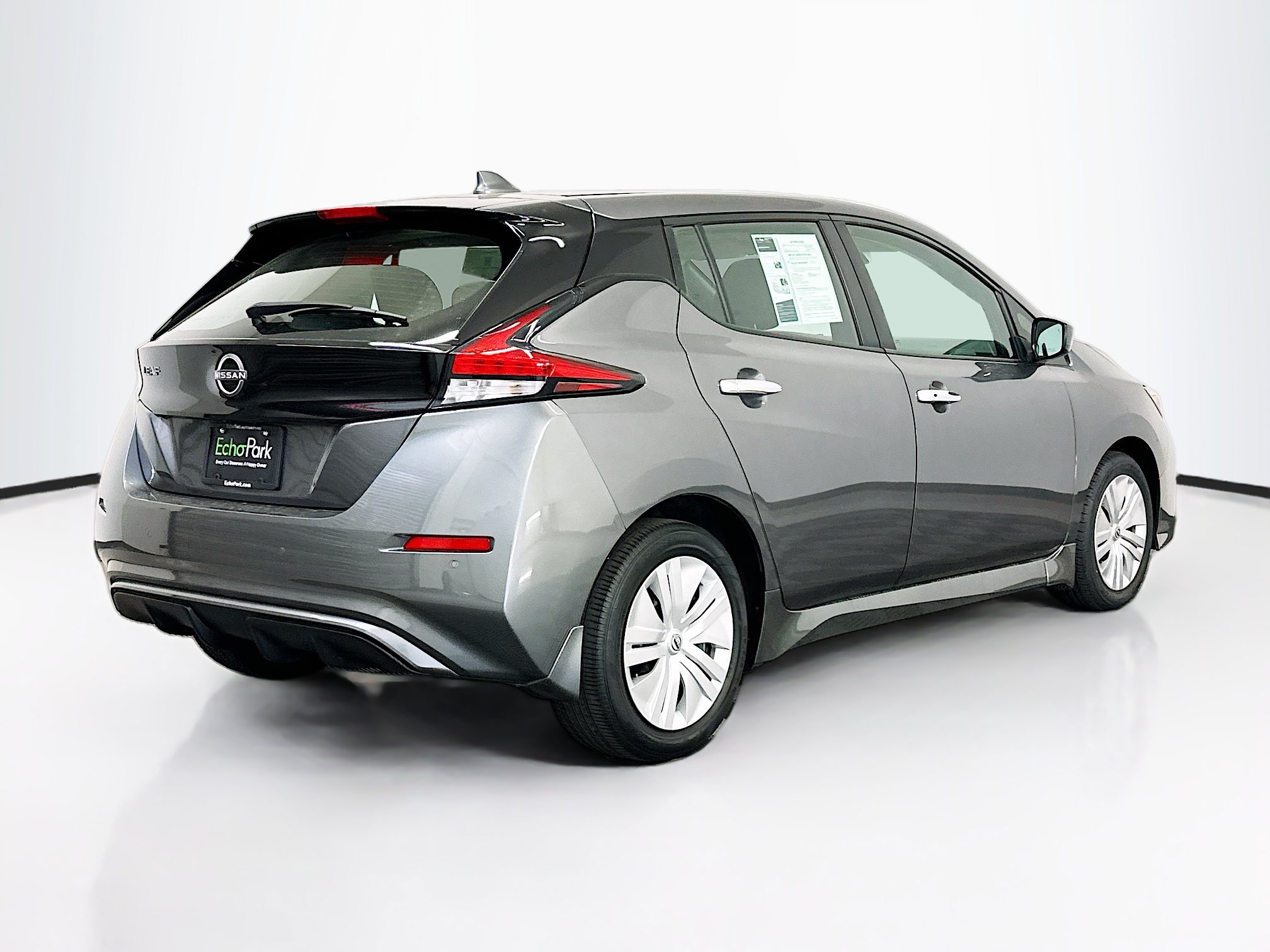 Used 2025 Nissan Leaf S FWD image 9