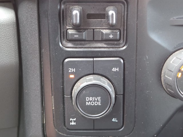 Used 2023 Ford F250 XLT w/ Black Appearance Package AWD/4WD image 31