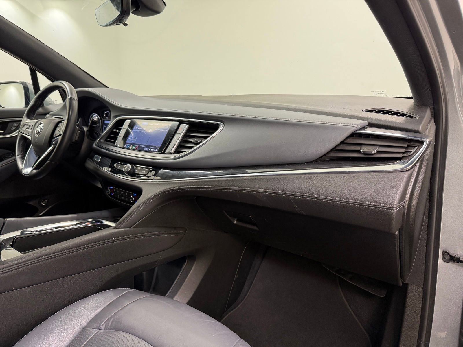 Used 2024 Buick Enclave Essence w/ Technology Package image 33