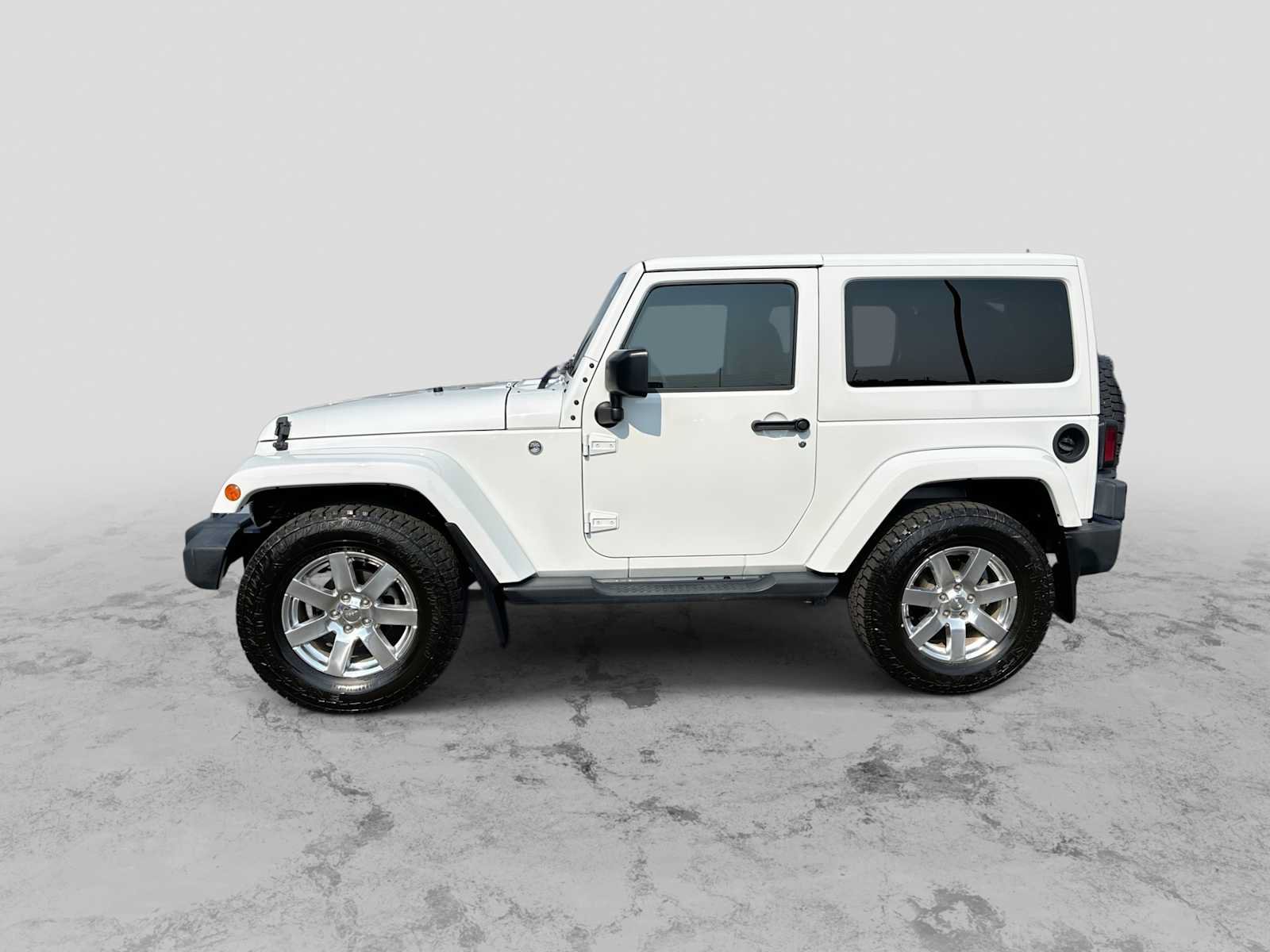 Used 2017 Jeep Wrangler Sahara w/ Connectivity Group AWD/4WD image 5